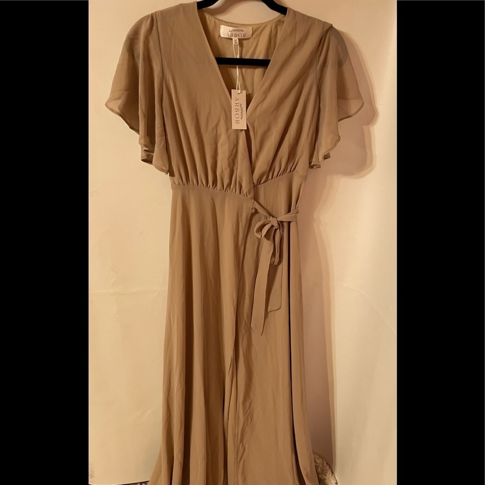 NWT Arbor Flutter Sleeve Maxi Dress